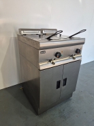 Lincat Silverlink 600 J18 Free Standing Electric Twin Tank Fryer