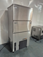 Hoshizaki IM-240NE-HC Self Contained Cube Ice Maker 210kg/24hrs Output / 110kg 