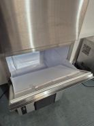 Hoshizaki IM-240NE-HC Self Contained Cube Ice Maker 210kg/24hrs Output / 110kg 